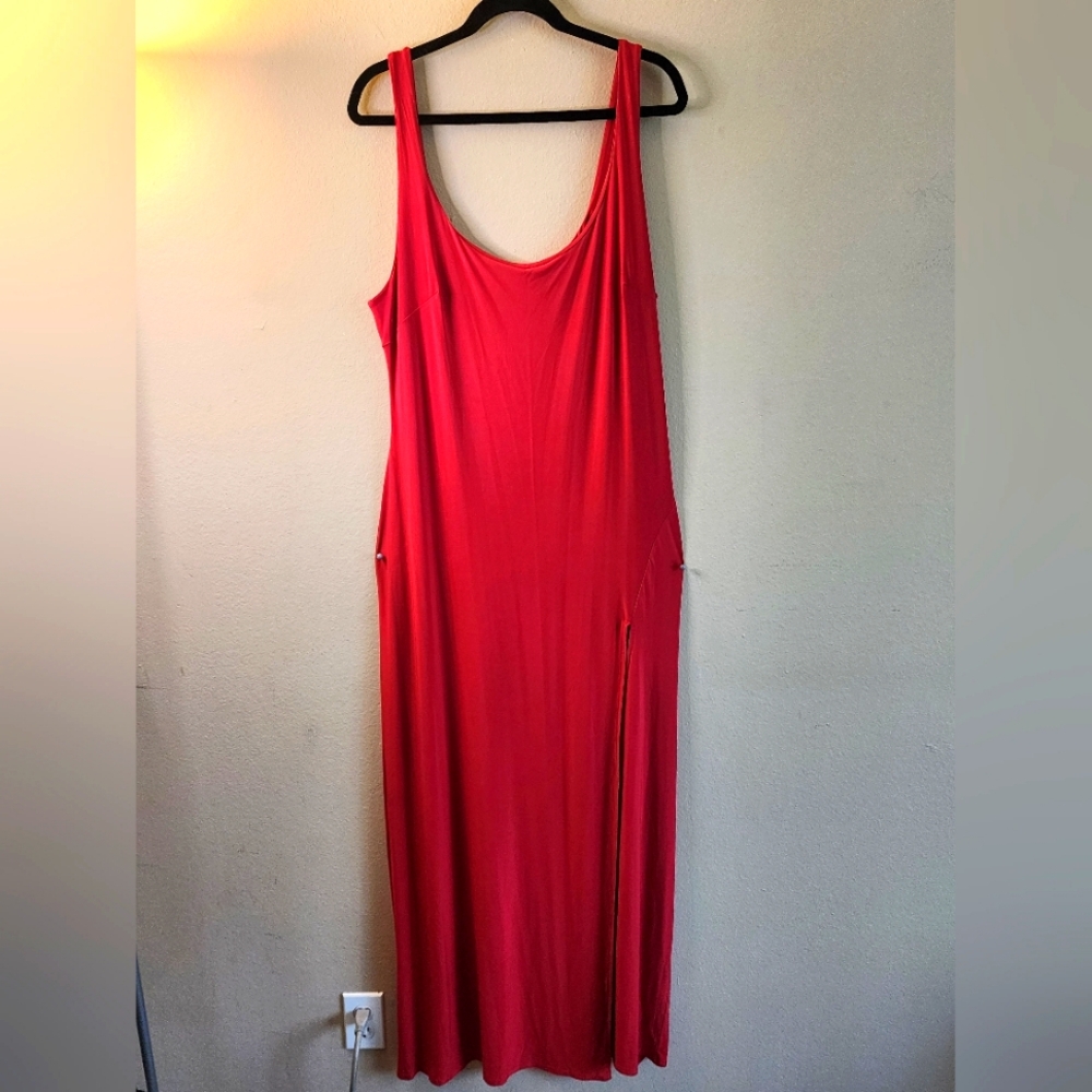 Elegant Red Sleeveless Dress